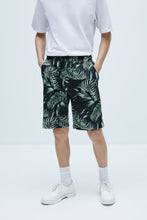 Load image into Gallery viewer, Tropical Print Shorts
