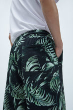 Load image into Gallery viewer, Tropical Print Shorts
