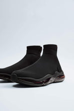 Load image into Gallery viewer, Thick-Soled Sock Sneakers
